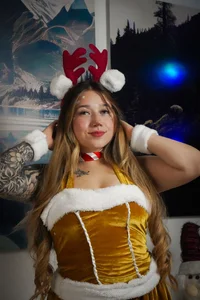 lilith_gray9 Merry Christmas 🎄 2 0 2 4 🎄 Pic 4