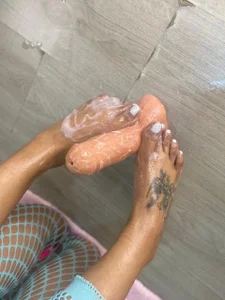 emily_rivas_ footjob 🍆 Immagine 