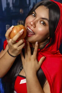 Geabloom “Little Red Riding Hood in the Forest of Desire” Immagine  3