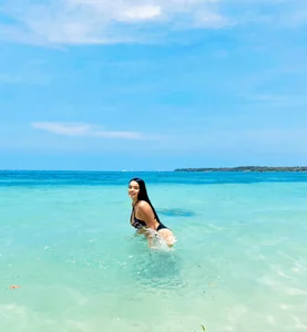 on the beach de Deborah_Colins  3 Imagens