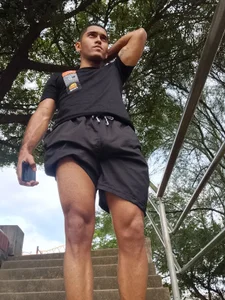 Derek_Storm_ Derek  9টি ছবি