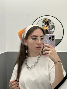 Elizaveta_Brown Public Pic 5