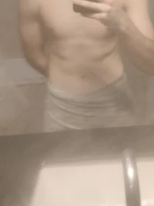 mrmasseur06のShower meの枚の写真