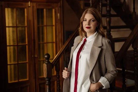 YourUniverserのBusinesslike, daring and sexyの 6枚の写真