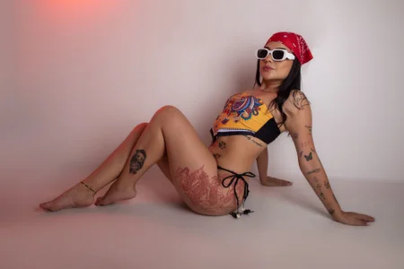 My style will make you melt for me de MiahCornell_  2 Imagens