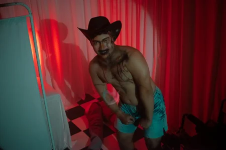 "Unbalanced Hot" de AndrewPeach_ Foto 9