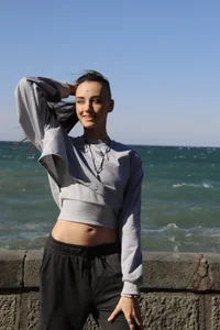 Wildorchid_ Windy day Pic 6