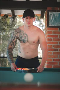 Joeysexx2 kullanıcısının A pool day albümü -  7 fotoğraf