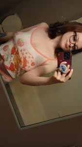 lolarae_xx Public Pic 4