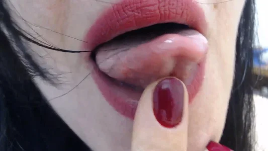 Web_Lady Sexy Lips Foto 2