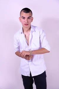 Rowan_Cley 💦 Hard hands or soft lips... I crave both. รูป  4