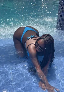 zendaya_wilson Where water caresses my my pretty brunette skin Pic 4