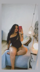 your new girl de miley_jones_ Foto 4