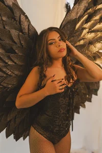 Annavic__Fiery Divinity 🪽🤍图片 5