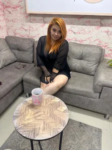 A mature woman knows how to fuck deliciously🔥 de MelannieCortez  Imagens