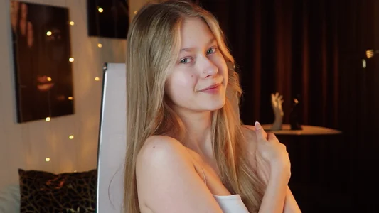 EveMundie blonde  2. fénykép