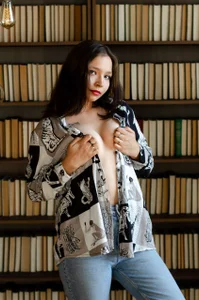 Nuura_Moore my new photo Pic 2