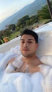 george_louis Public Pic 4