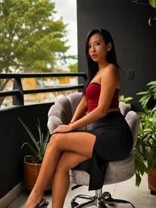 Keyla__Jones outdoors Hình 6