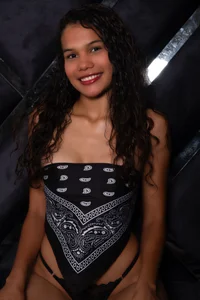 AngelineJolie One day to remember me 🎂 Pic 4