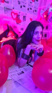 Gabriela_velle I'M YOUR SEXY QUEEN OF HEARTS WITH HANDCUFFS 사진
