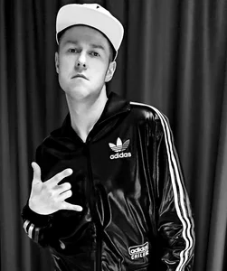 Hey my Name is Fuc! de Romanheart  Imagens