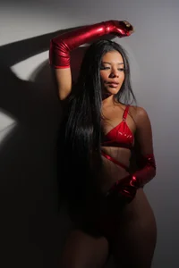 Meghan_taylor__ In the shadow 사진