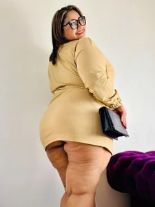 Bustyy_Juicy_Rs Public  2টি ছবি