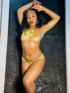 Shanelsmith GOLDEN LATIN GIRL Billede 4