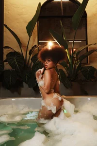 sofia_kay Jacuzzi Pic