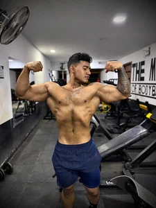 luigi_hot_ Public 사진 4