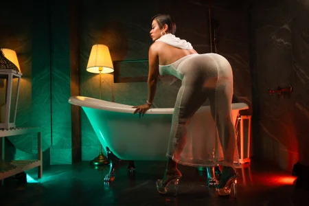 AlixLong A shower together?👿 Immagine  2