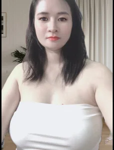 Zdjęcia Miuxynh Despite being an introvert, she updates her social media with every single photo. ^^: 