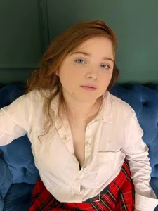 KattyRose8 Naughty sc*ool girl 🍭 Pic 4