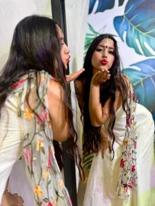 _tahira__ A sexy Indian Pic