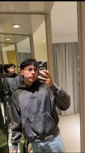 Samu_Hott Public Pic 2