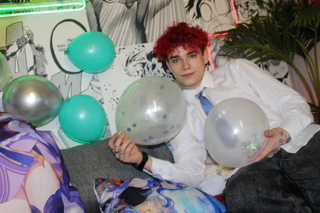 Blaiz_Vok It was my birthday stream 🎂🎁🎈 사진 5