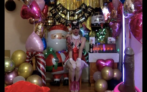 HandsomeAlfie Happy New Year!🎅2026 🎁🥂🎉❤️💚💜 Pic 9