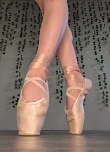 Alicia_x_art All my heels Hình