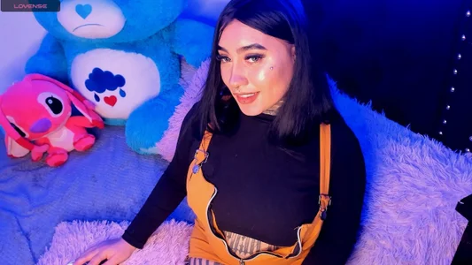 CloeeBeckam Short hair Pic 3