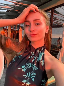 Your_Emily25 Public  5. fénykép