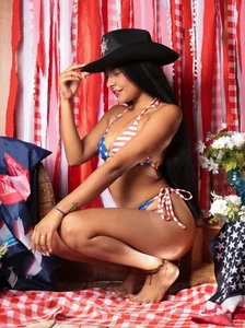 hot_dione US🎆 Red, White & Me... Come Celebrate! 💋 Pic
