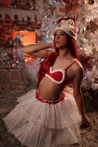 victoria_aleia_のWELCOME NEW YEAR 💫🌲🎄🎊✨の 4枚の写真