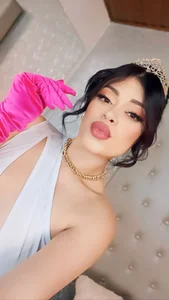 ArielCollin Goddess 🫅 Pic