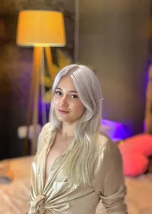 HollyTailorsのYummy Hollyの枚の写真