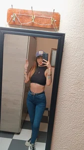 Annie777_ Public Pic 3