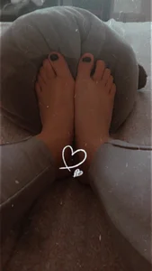 CharmingMaddie Foot Fetish 👣 Immagine 