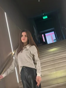 VelvetNyxen Public Pic 5