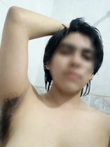 DragxnxDungeonのBig milky man tits<3の 5枚の写真