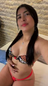 Are u bussy for me ?😏 od ema_jenner  snímek